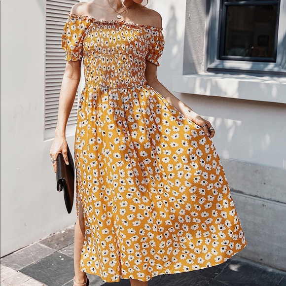 ⭐️🆕Floral Off The Shoulder Side Slit Dress - Picture 2 of 7